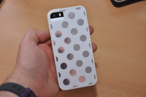 Recenzja x-doria DASH Flip, x-doria Scene Plus, x-doria Dash Icon, x-doria smartjacket dla iPad Air w AppleMobile.pl 18