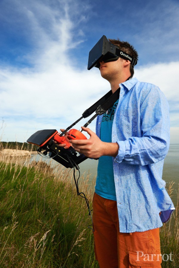 Recenzja Parrot Bebop Drone Skycontroller w AppleMobile.pl (producenta) 3