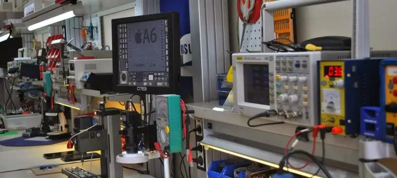 Uszkodzony układ zasilania iPhone naprawa układu ładowania w iPhonie w serwisie applemobile w Szczecinie