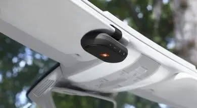 JBL Trip in Car1552_x1