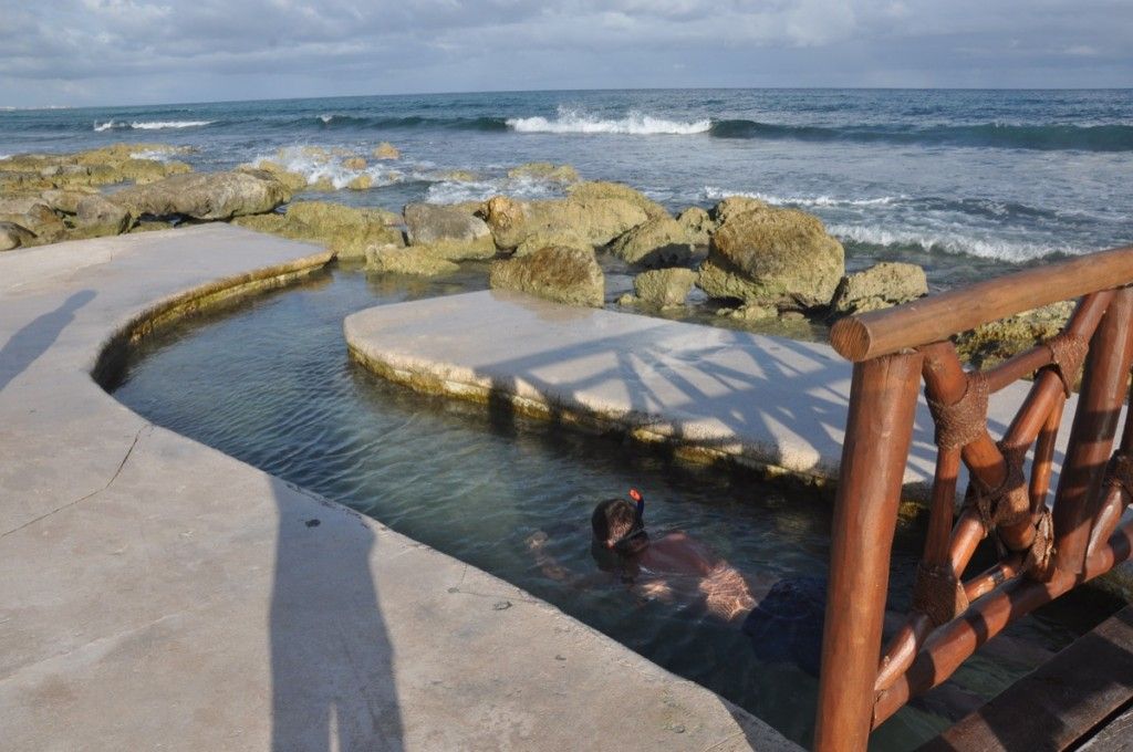 Recenzja Lifeproof Fre Power w AppleMobile.pl z zewnatrz 15