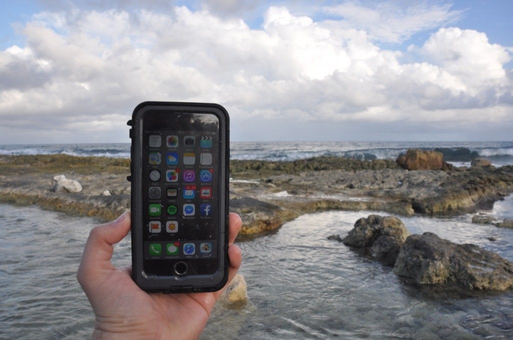 Recenzja Lifeproof Fre Power w AppleMobile.pl z zewnatrz 34