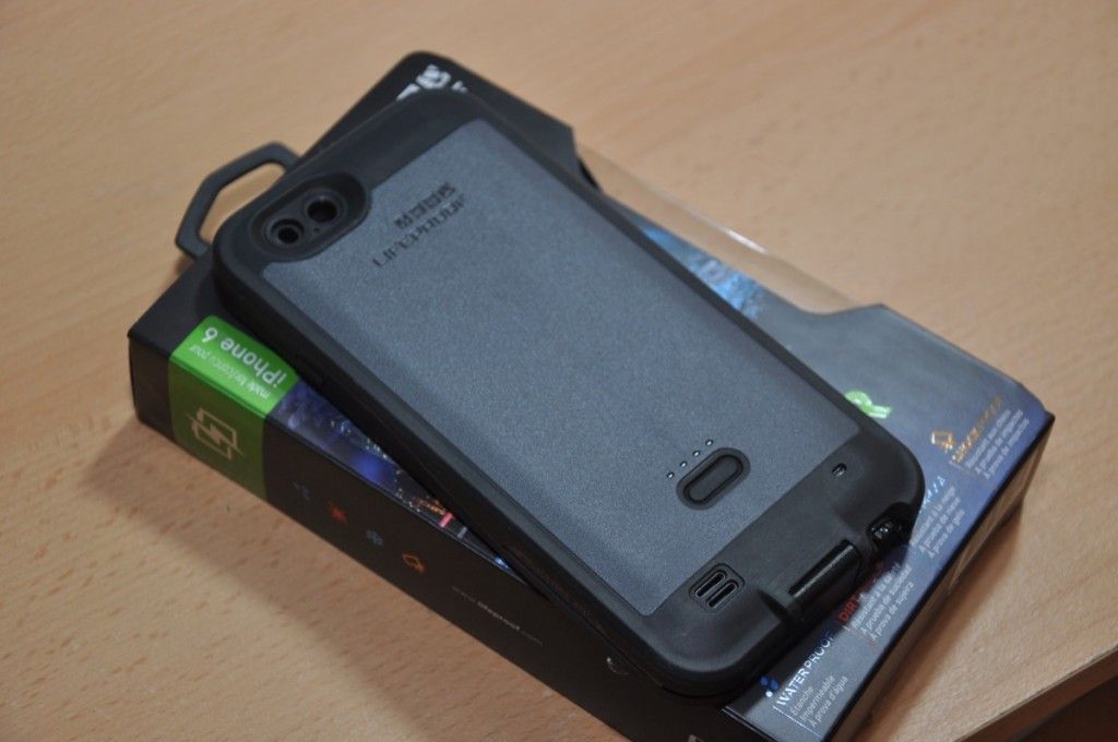 Recenzja Lifeproof Fre Power w AppleMobile.pl z zewnatrz 5