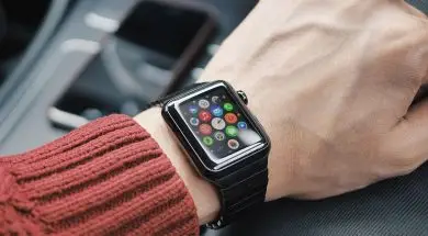 2018-PDP-lifestyle-gallery-apple-watch-for-glass-curve-elite_preview