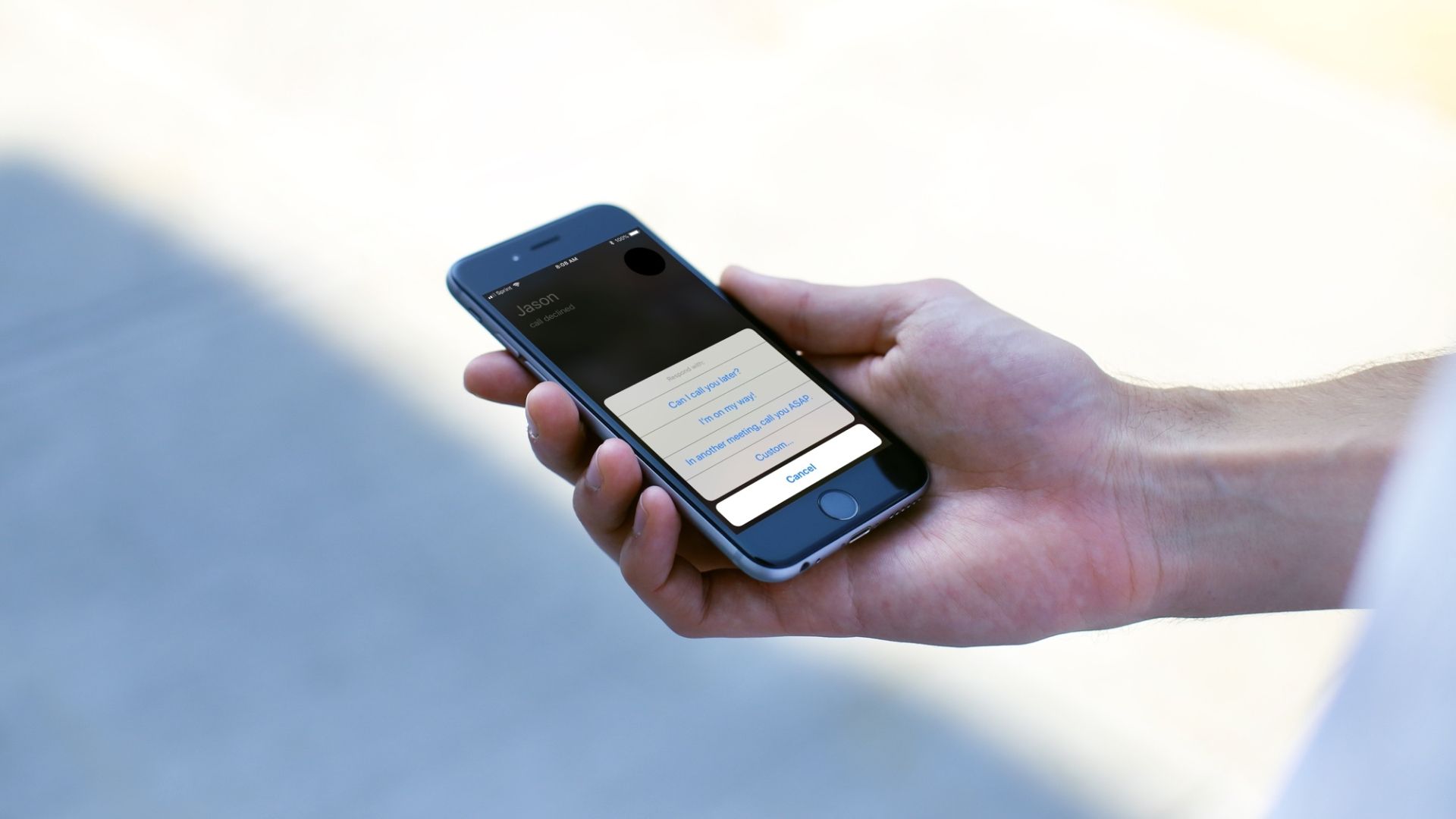 Jak skonfigurować i używać opcji „Odpowiedz wiadomością” na iPhone? Poradnik