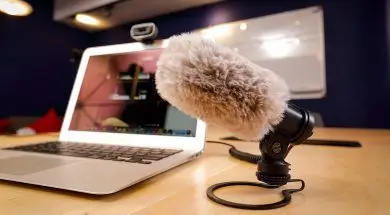 am133_feature05_side2