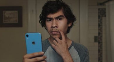 Reklama iPhone’a z funkcją blokowania śledzenia użytkownika w Safari