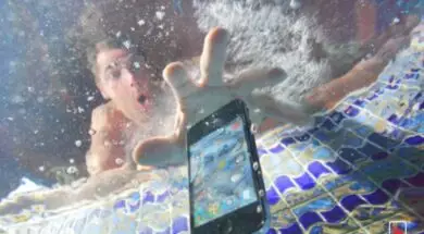 telefon wpadł do wody jak naprawić