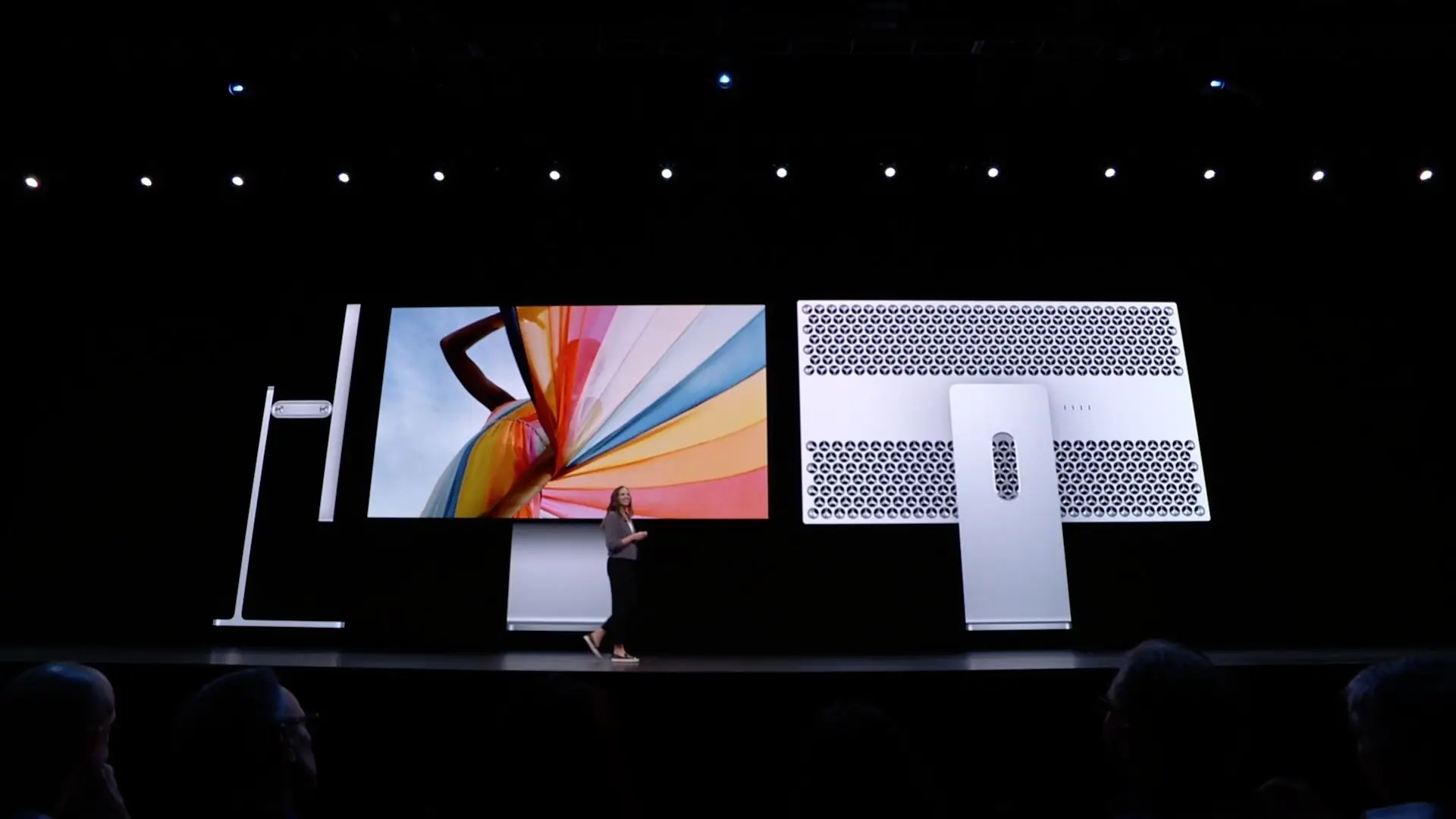 Firma Apple pokazała nowy monitor Pro Display XDR