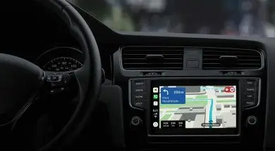 TomTom na iOS z obsługą CarPlay i asystentem pasa ruchu