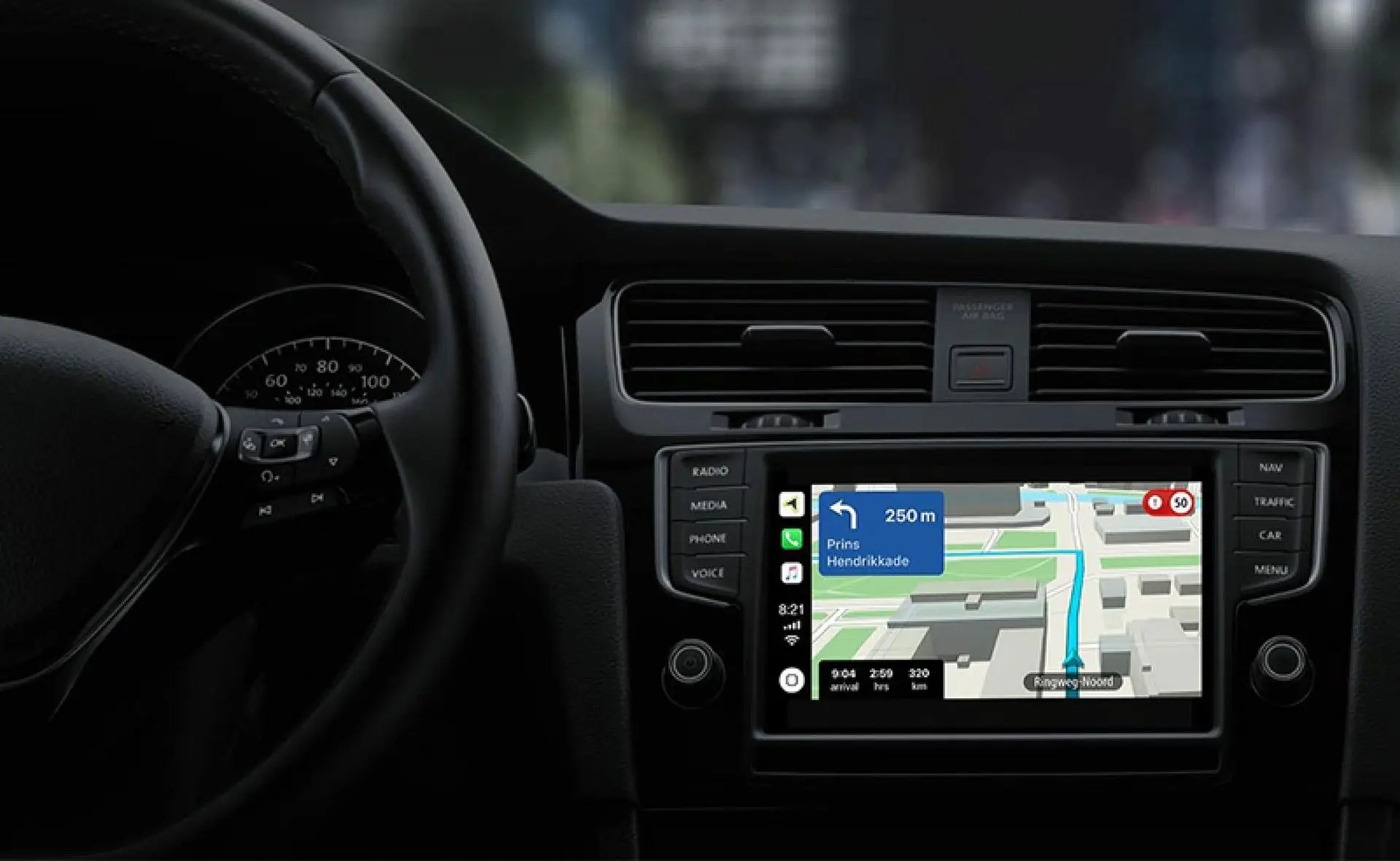 TomTom na iOS z obsługą CarPlay i asystentem pasa ruchu