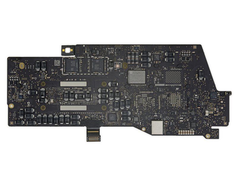 Nowy 13 calowy MacBook Pro został rozłożony na części.