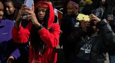 Firma Apple współpracuje z organizacją 100cameras