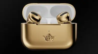 https___hypebeast.com_wp-content_blogs.dir_6_files_2019_11_apple-airpods-pro-3-caviar-gold-wireless-earphones-3
