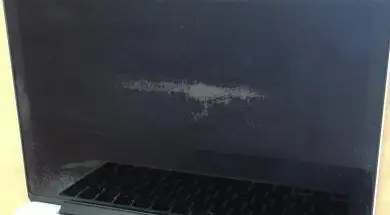 Starsze MacBooki Pro bez naprawy powłoki antyrefleksyjnej w ekranie