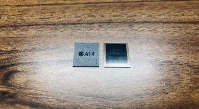 Zdjęcie przedstawiające moduł pamięci RAM do iPhone’a 12