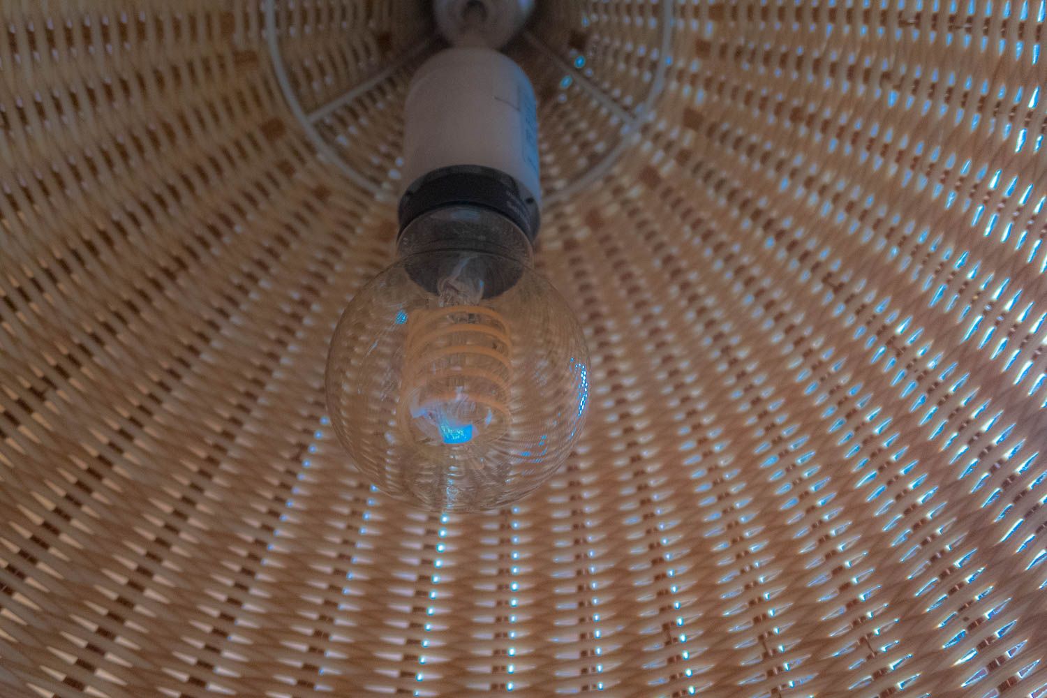 Recenzja żarówek Philips Hue White Filament