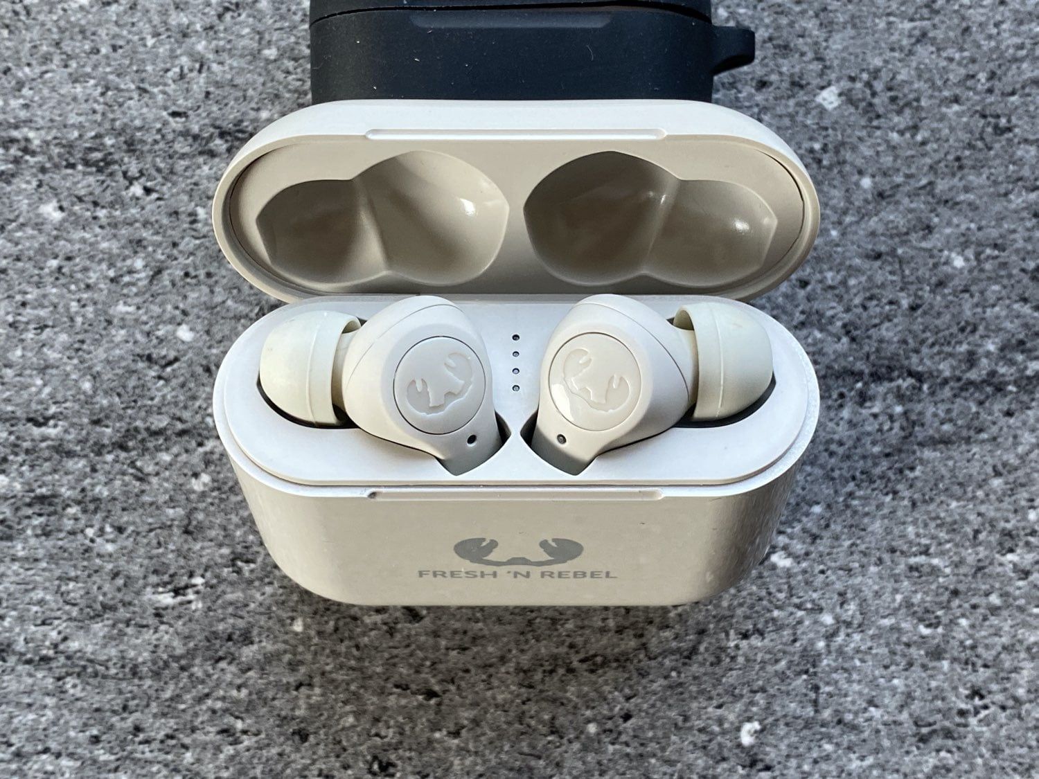 Recenzja Fresh 'n Rebel Twins Tip