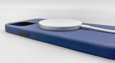 Pierwsze zdjęcia ładowarki MagSafe oraz etui do iPhone’a 12