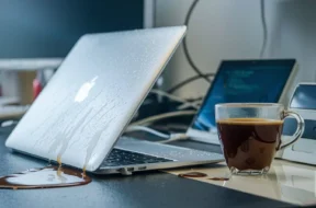 naprawa zalanego macbooka szczecin