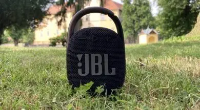 JBL_clip4_00000