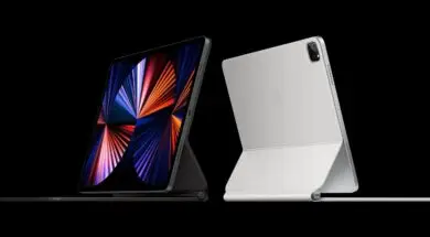apple_ipad-pro-spring21_ipad-pro-magic-keyboard-2up_04202021