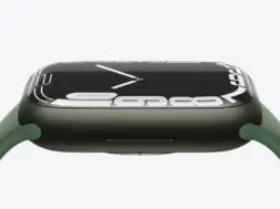 Apple_watch-series7-availability_durability_10052021