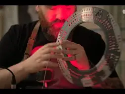 Pokazane efekty specjalne oraz kostiumy z serialu Fundacja