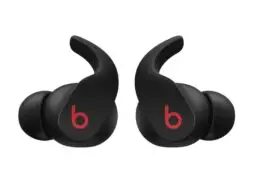 Dostępne są już w sprzedaży słuchawki Beats Fit Pro