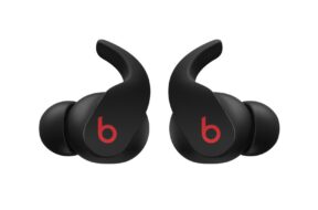 Dostępne są już w sprzedaży słuchawki Beats Fit Pro