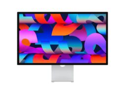 Trwają prace nad paroma zewnętrznymi monitorami od Apple