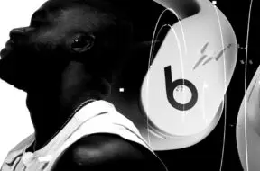 Dostępna limitowana edycja słuchawek Beats Fit Pro