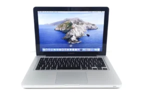 MacBook Pro z napędem CD