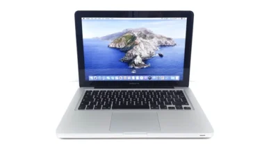 MacBook Pro z napędem CD