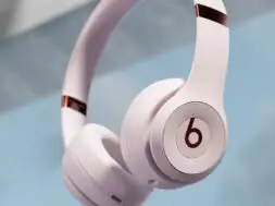 Firma Apple dodała oficjalnie słuchawki Beats Solo 4