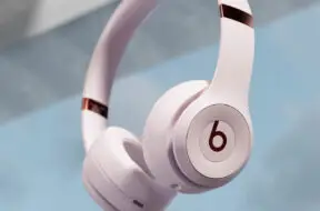 Firma Apple dodała oficjalnie słuchawki Beats Solo 4