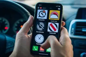 wykrywanie fotoradarów, czujnik kontroli prędkości, fotoradary za granicą, co grozi za używanie Janosika za granicą, jaki mandat za aplikacje z fotoradarami,