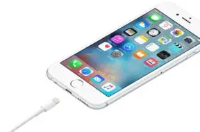 Być może firma Apple wycofa iPhone’y ze złączem Lightning do końca 2024 roku