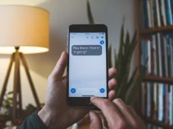 f6k4MCc4T3i3A4OCRoogZA_iPhone z przyciskiem HOME. Jaki jeszcze można kupić? Do kiedy będzie miał wsparcie 180kb