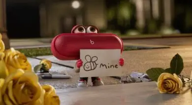 Dostępna reklama walentynkowa głośnika Beats Pill