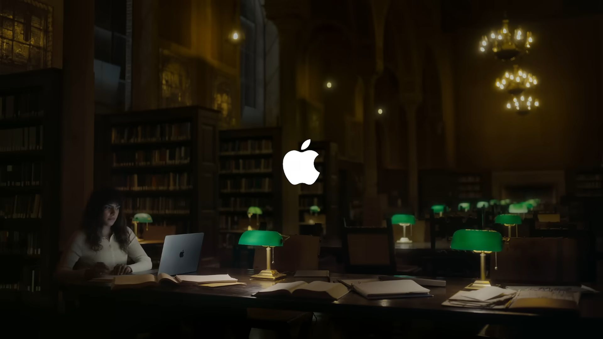 Dostępne najnowsze reklamy promujące komputery Mac