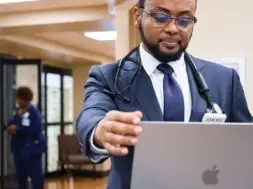 Produkty Apple przekształcają opiekę nad pacjentami w Emory Healthcare