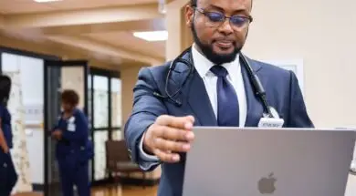 Produkty Apple przekształcają opiekę nad pacjentami w Emory Healthcare