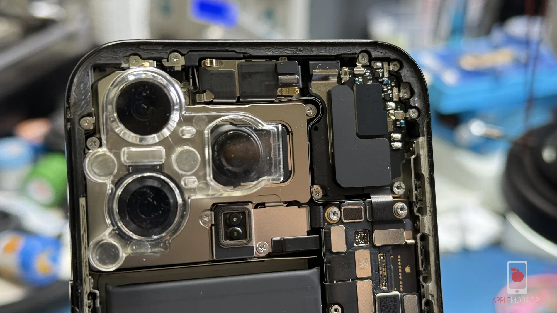 nowa kamera w naprawianym po zalaniu telefonie iPhone 15 Pro Max