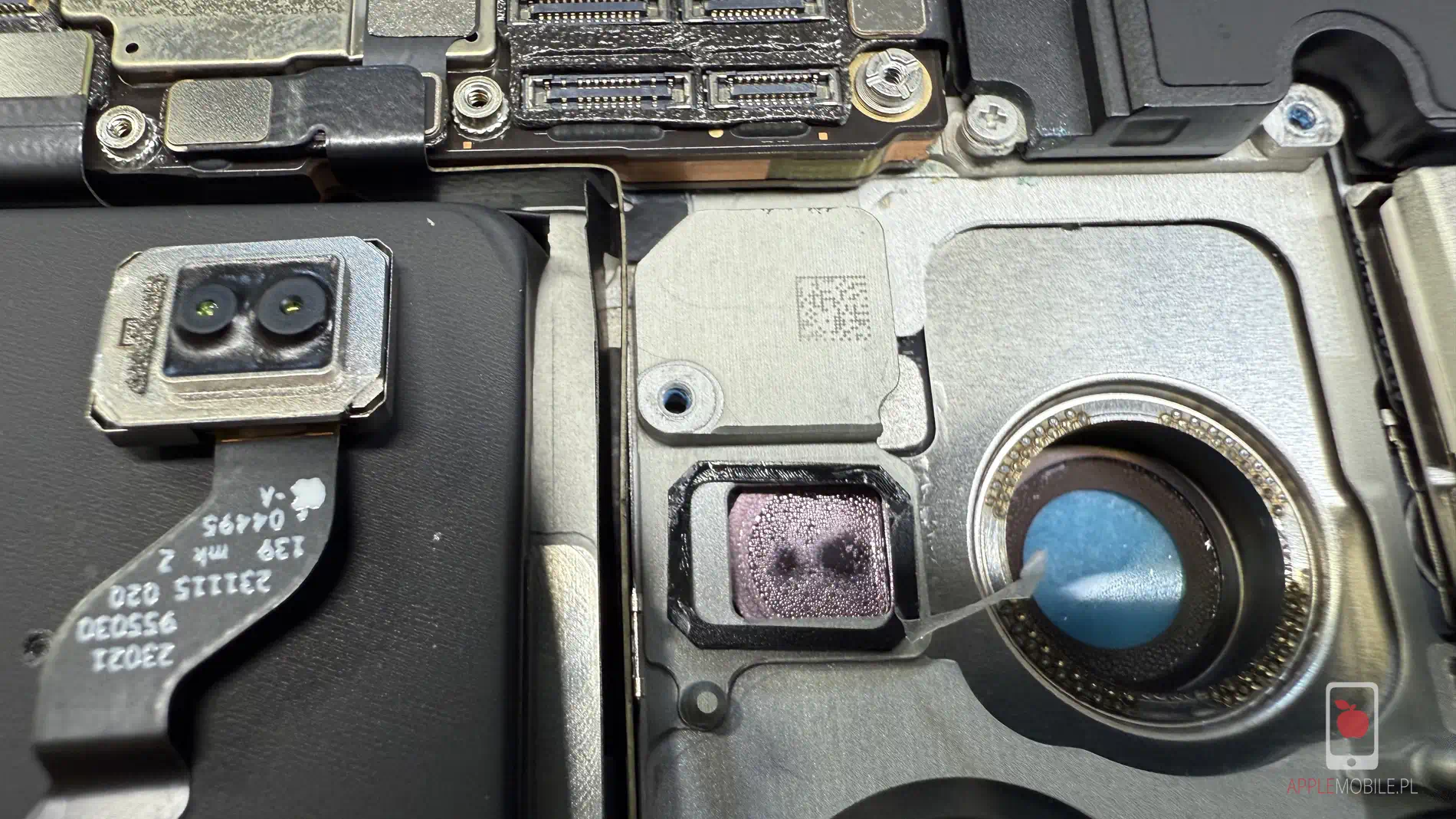 ciecz dostała się do zalanego czujnik LiDAR w telefonie Apple