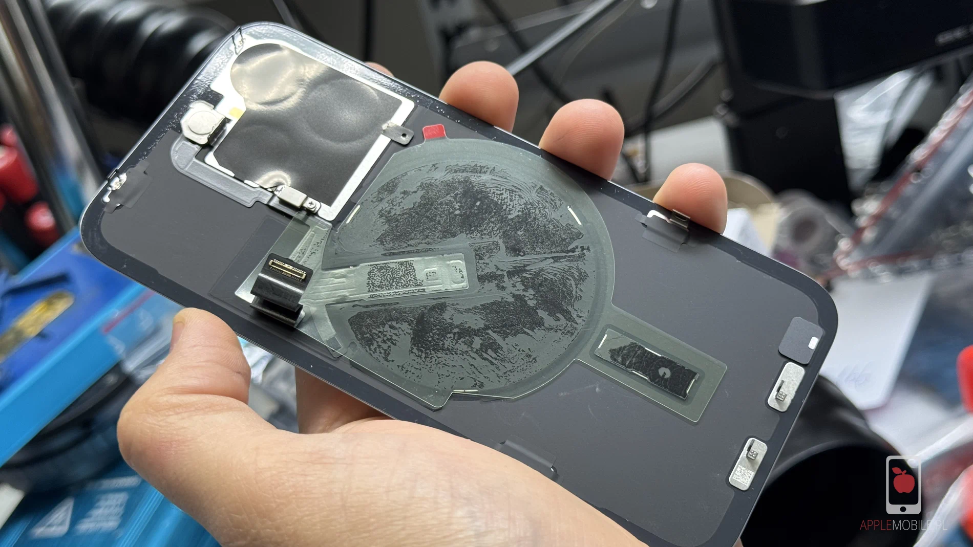 autoryzowana naprawa iPhone 16