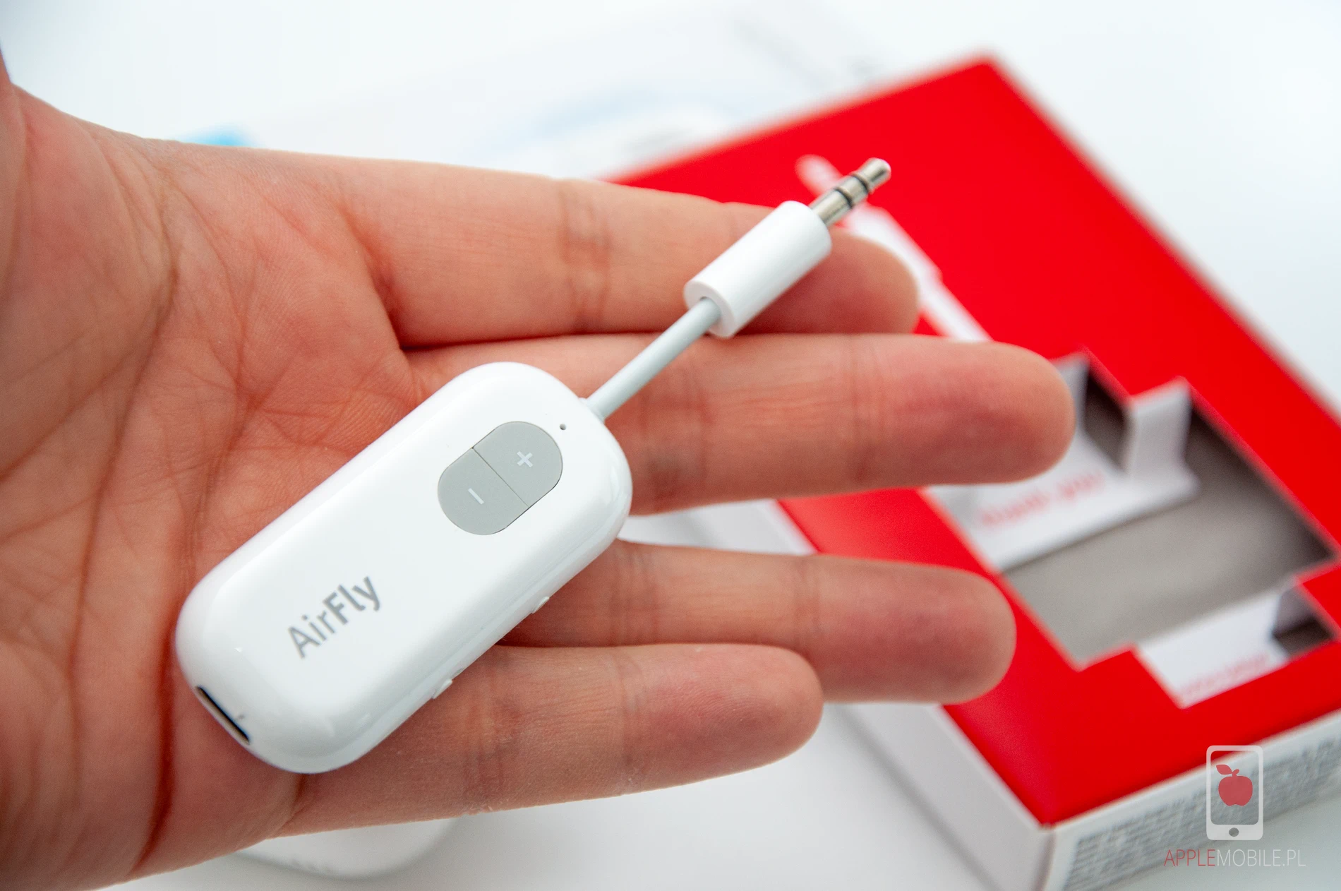 małych rozmiarów adapter bluetooth od Twelve South