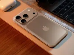 Najprawdopodobniej ładowanie zwrotne wreszcie trafi do iPhone’ów