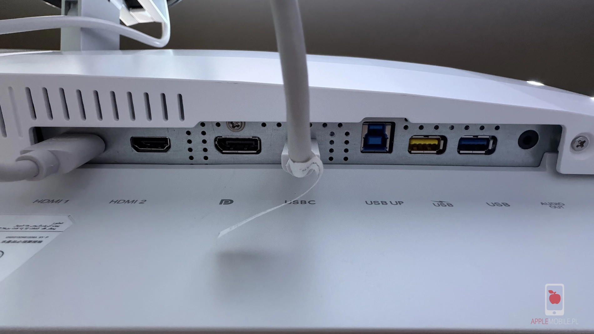 dostępne złącza w monitorze