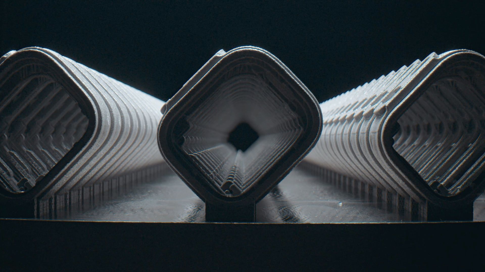 Koperty z tytanu do Apple Watch wykonane w technologii druku 3D kształtują przyszłość